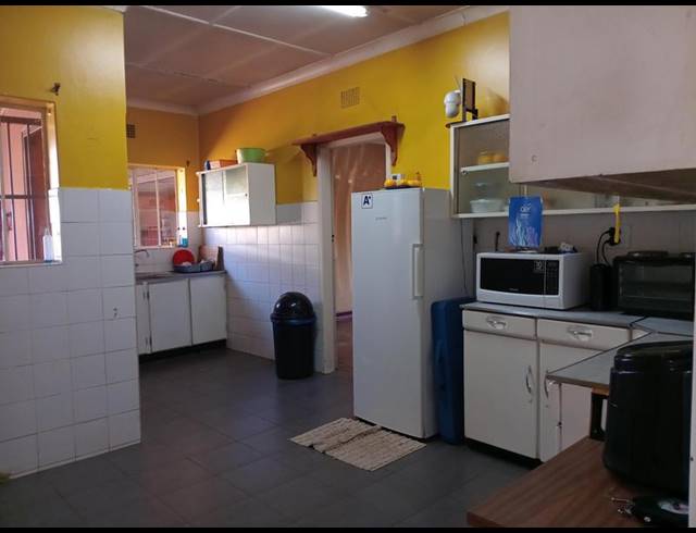 3 BEDROOM HOUSE FOR SALE IN THREE RIVERS